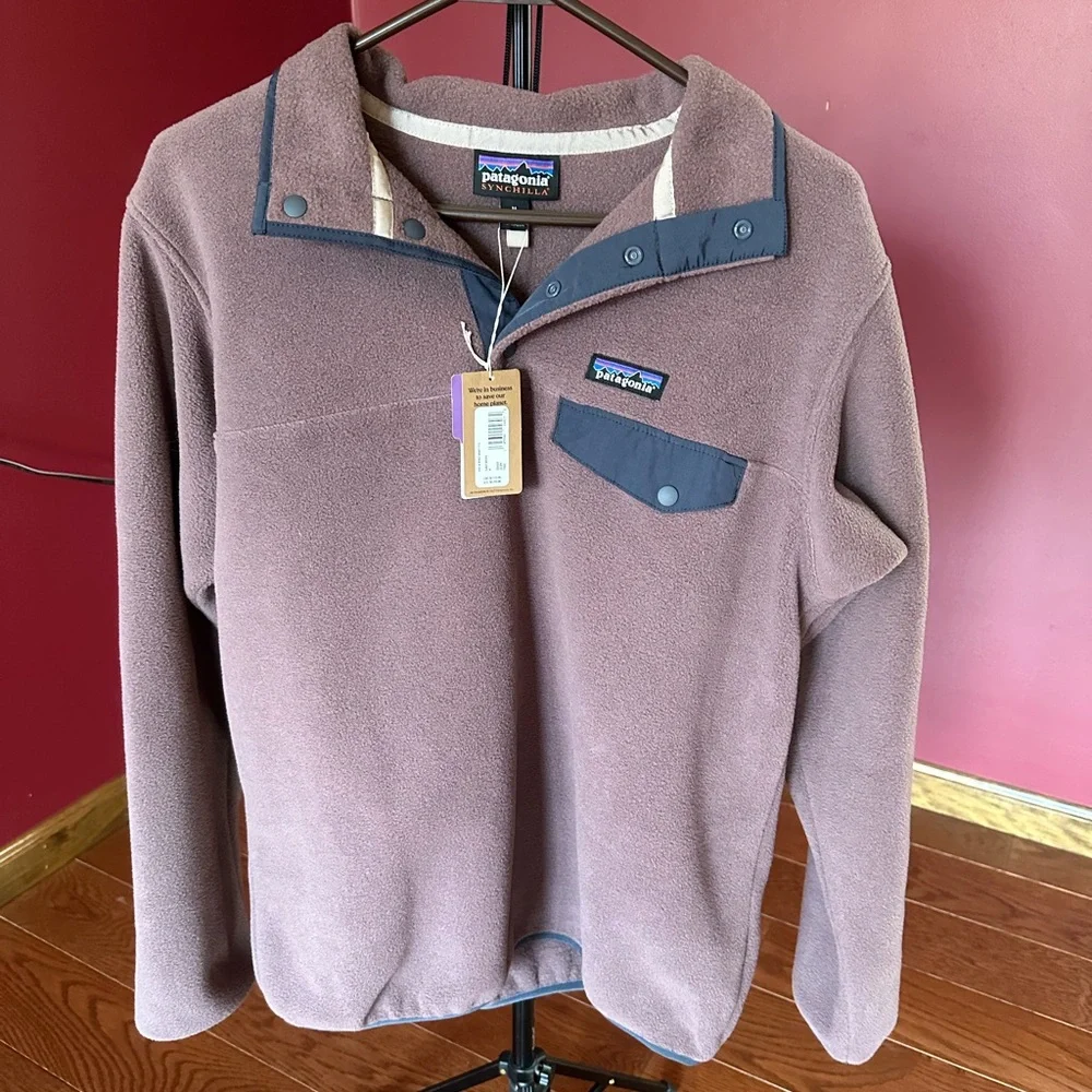 NWT Patagonia size medium fleece - Picture 1 of 3